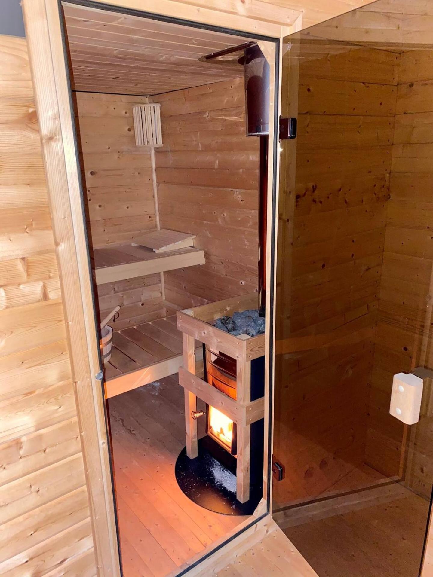 Bed And Breakfast Heerenveen Centrum Met Prive Sauna En Jacuzzi Exterior photo