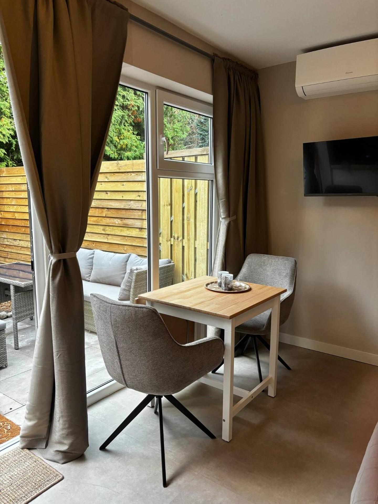 Bed And Breakfast Heerenveen Centrum Met Prive Sauna En Jacuzzi Exterior photo